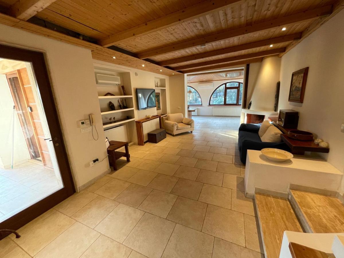 Villa Chez Elio ออสตูนี ภายนอก รูปภาพ